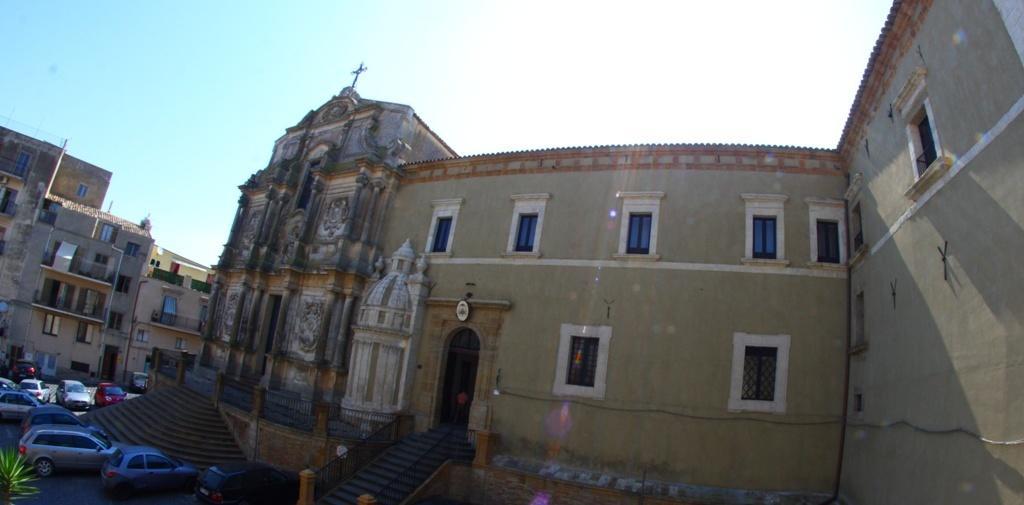 Gualtiero Camere & Suite Caltagirone Ngoại thất bức ảnh
